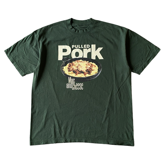 T-shirt macaroni au fromage et au porc effiloché