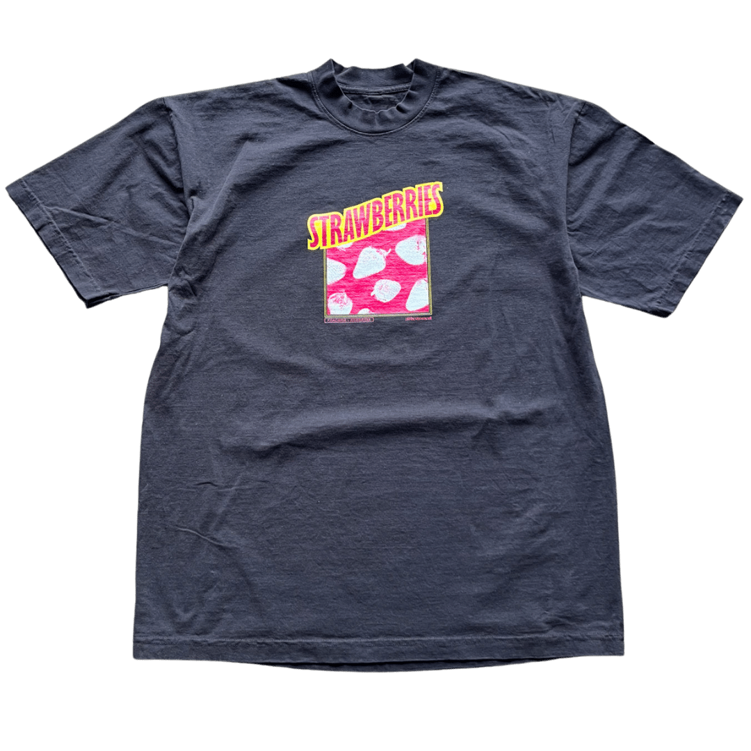 Pink Strawberries Tee – atthemoment