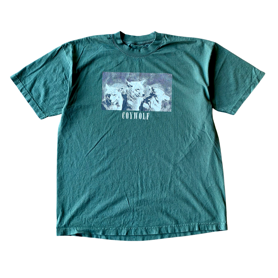 Dreifaches Coywolves-T-Shirt