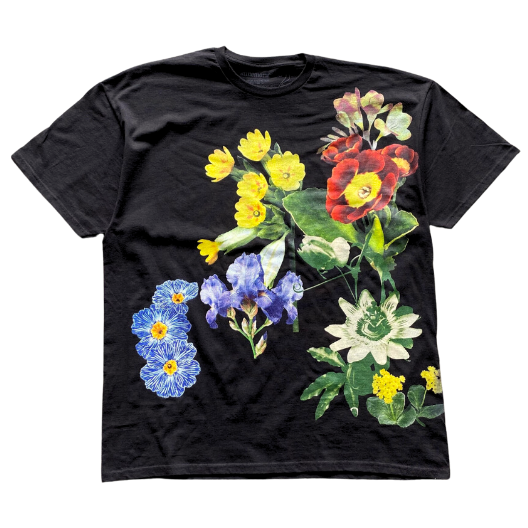 Flower Collage v2 Tee – atthemoment