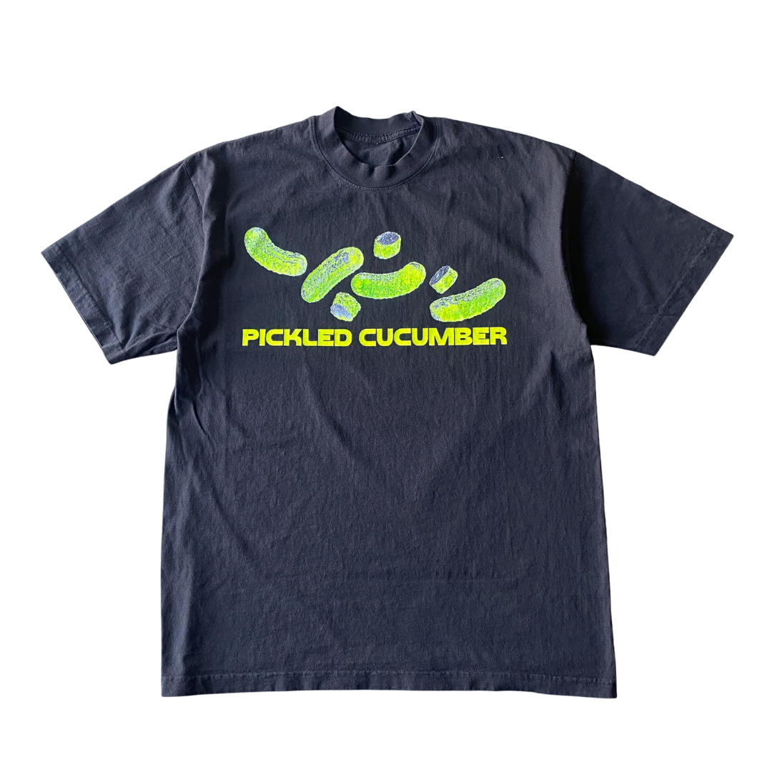 T-shirt de concombre mariné