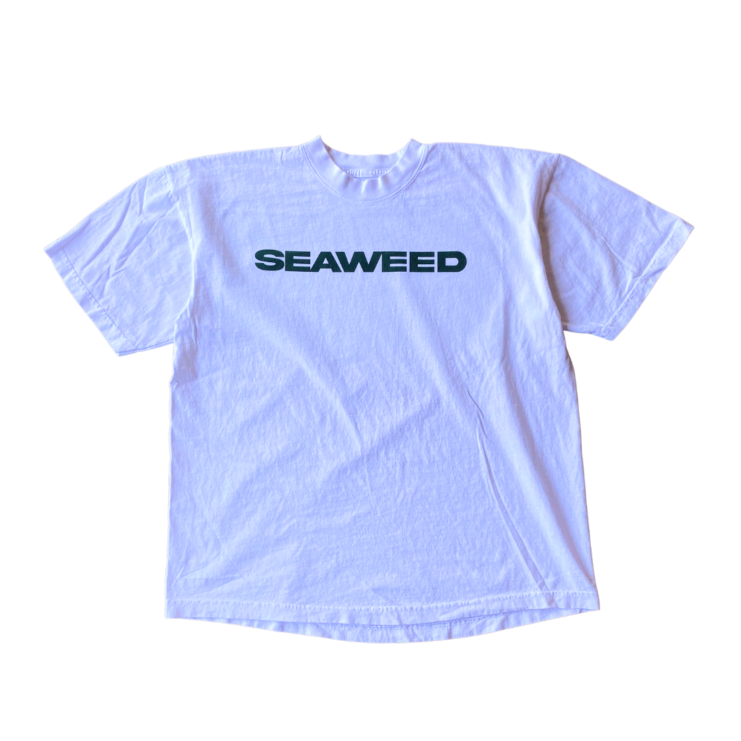 T-shirt avec texte aux algues